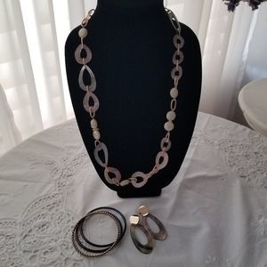 Necklace,  bangles and matching earrings - Delicately colorful